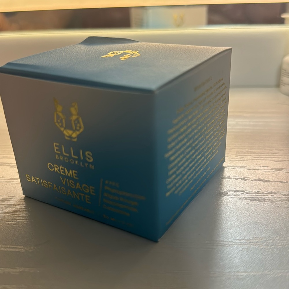 Satisfying Skin Caring Moisturizer
Ellis Brooklyn